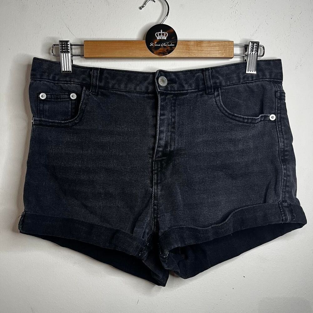 Unbranded Women's Black Shorts